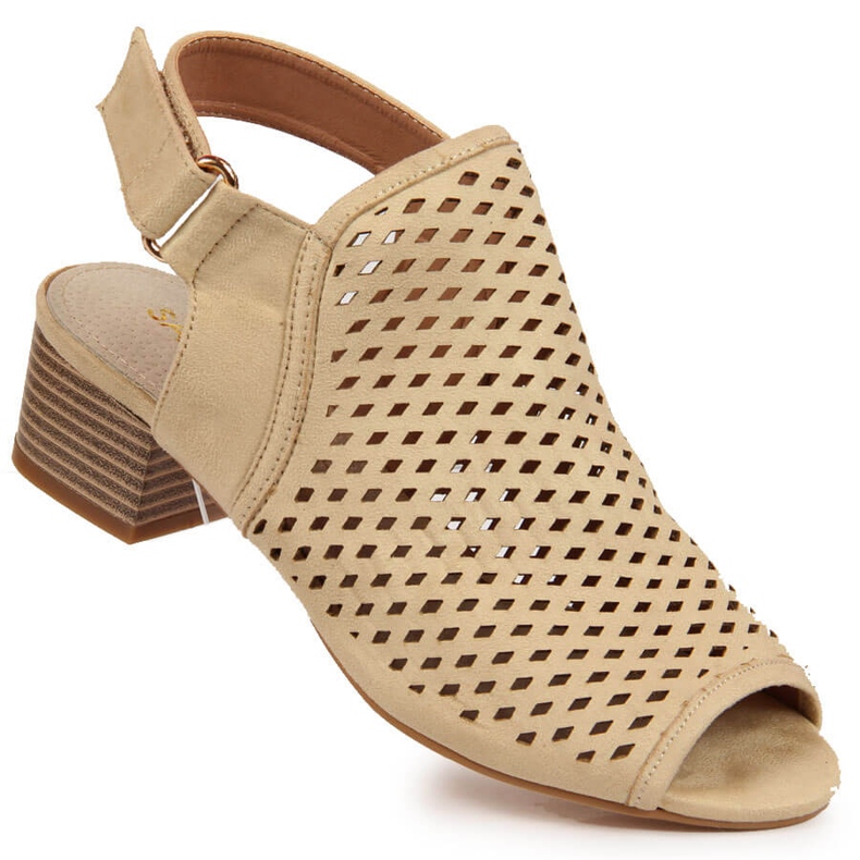 Beige genombrutna sandaler för kvinnor Sabatina