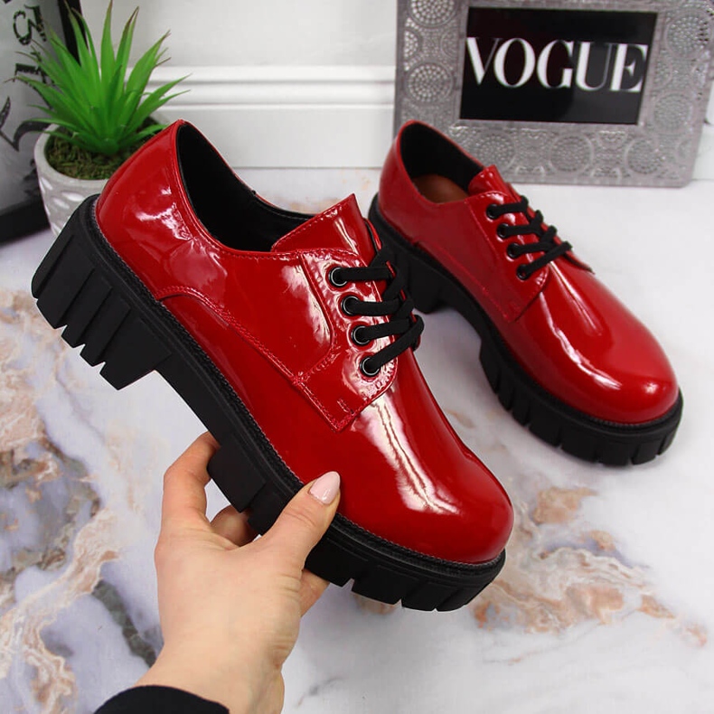 Damkängor med plattformsröd Laura La.Fi