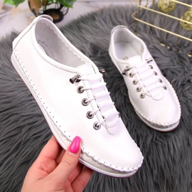 Slip-on skor i vitt läder för kvinnor Artiker