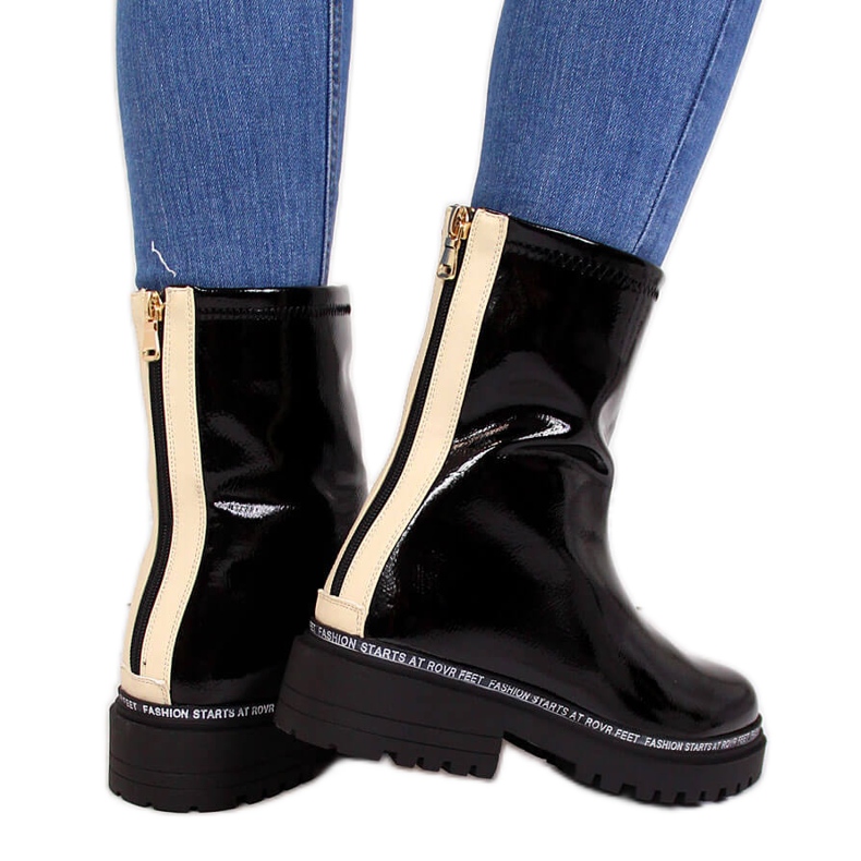 S.Barski Svarta lackstövlar från S. Barski