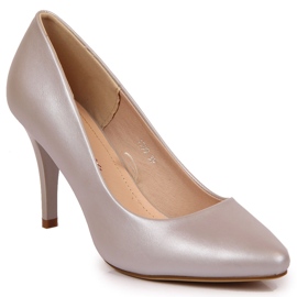 Pumps på en silverpärla Sergio Leone häl