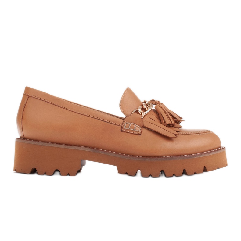 Marco Shoes Loafers med en guldkedja på en lätt sula beige