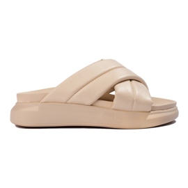 Tofflor på LA.FI-plattformen beige