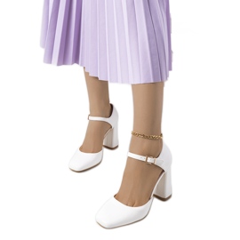 Vita pumps på Clement-stolpen