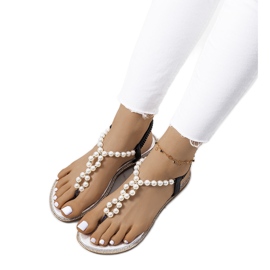 Svarta sandaler med Tana-pärlor