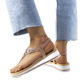 Rosa Ahola platåsandaler