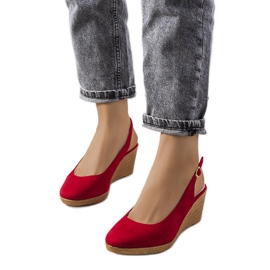 Röda espadrillor på Ribeiro-kilen