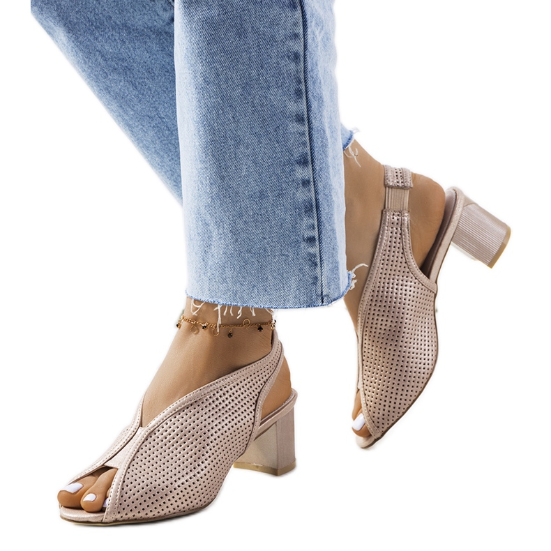 Rush rosa genombrutna sandaler gyllene