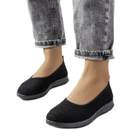 Svarta genombrutna sneakers från Ilse