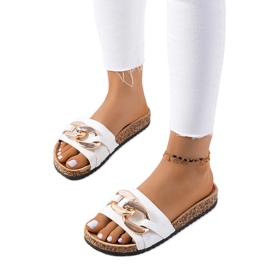 Vita tofflor med Derbi-kedja