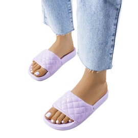 Kates lila quiltade tofflor purpur