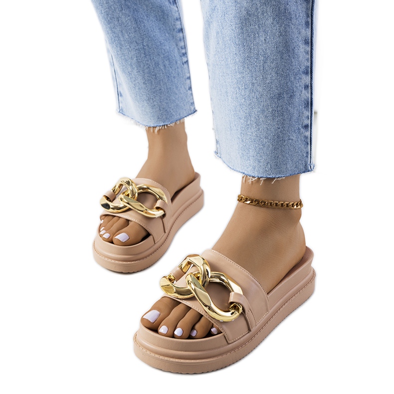 Beiga tofflor på Berloz-plattformen beige