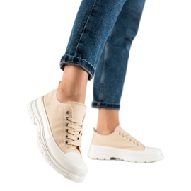 TRENDI Beige sneakers på plattformen