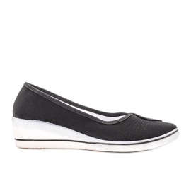 Svarta sneakers från Denison kilklack