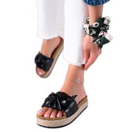 MIKA Skimrande svarta tofflor