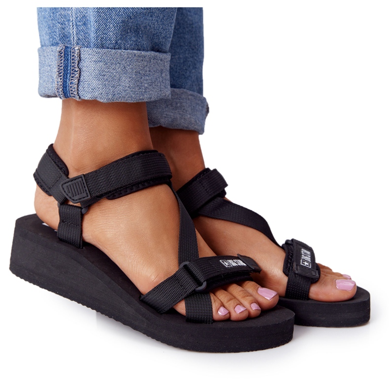 Kvinnors skumsandaler på kil Big Star FF274A349 svart