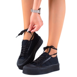 SHELOVET Sneakers På En Bred Plattform svart