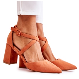 FB1 Fashionabla Sandaler På En Sinari Orange Bar