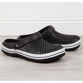 Nyheter M EVE301A svarta genombrutna skumtofflor