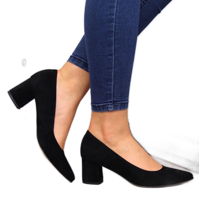 Pumps på stolpen svart Juma mocka