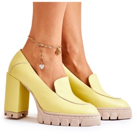 PA2 Fashionabla pumpar på en massiv gul Margott-plattform