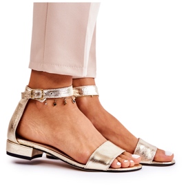 PA2 Damsandaler i guld Shanley läder gyllene