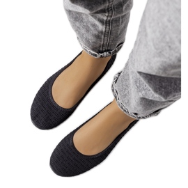 Svarta Holmen genombrutna ballerinor