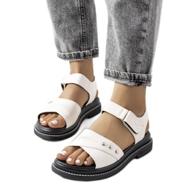 Vita sandaler på Meis-plattformen beige ecru