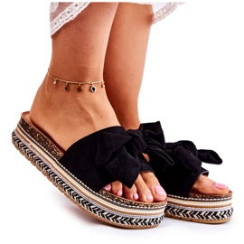 PG1 Kvinnors Tofflor På En Massiv Plattform Med En Rosett Svart Macardi