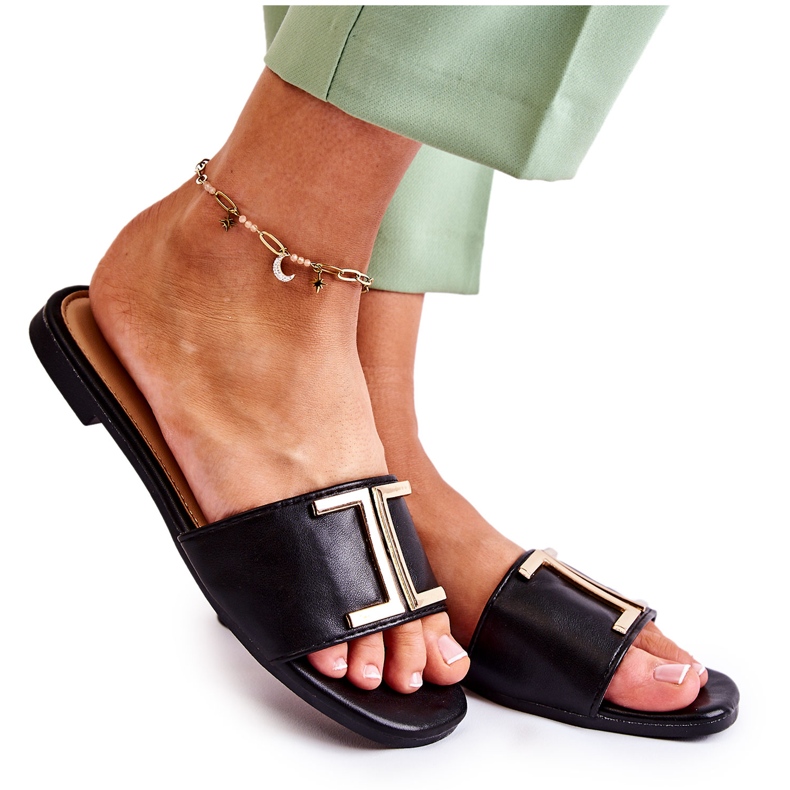 PG1 Klassiska lädertofflor för kvinnor med svart Maren-prydnad