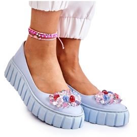 PA2 Läderballerinor på en plattform med en färgglad blå ladettedekoration