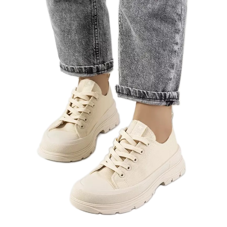 Beige sneakers med tjock Beat-sula