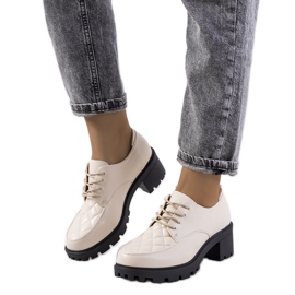 Beiga högklackade skor från Landra beige