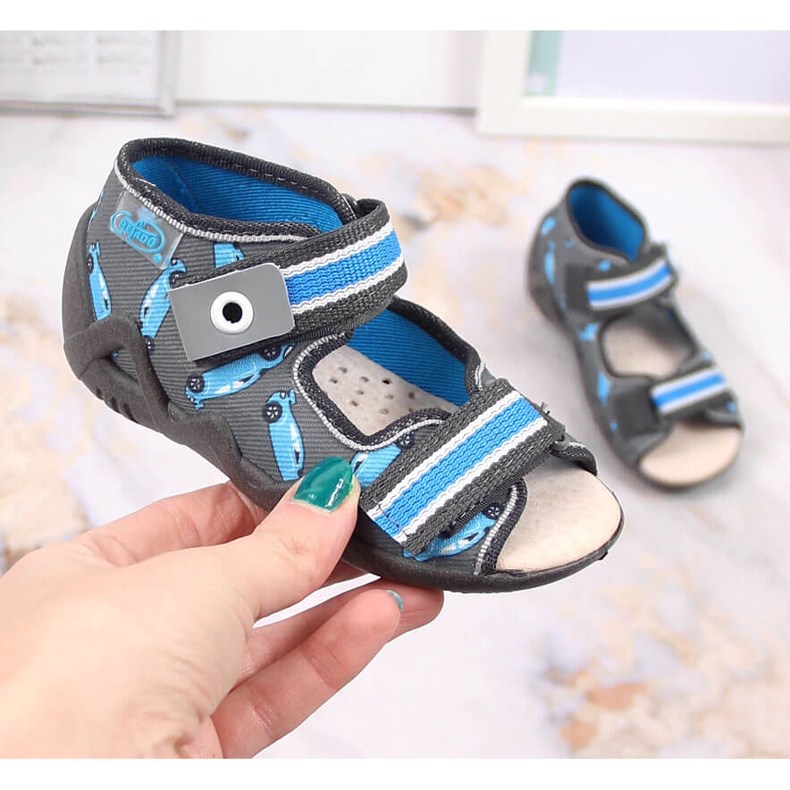 Tofflor med kardborreband för pojkar med racergrå och blå Befado