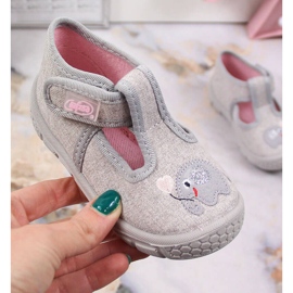 Flicktofflor med kardborrband grå Befado med en elefant