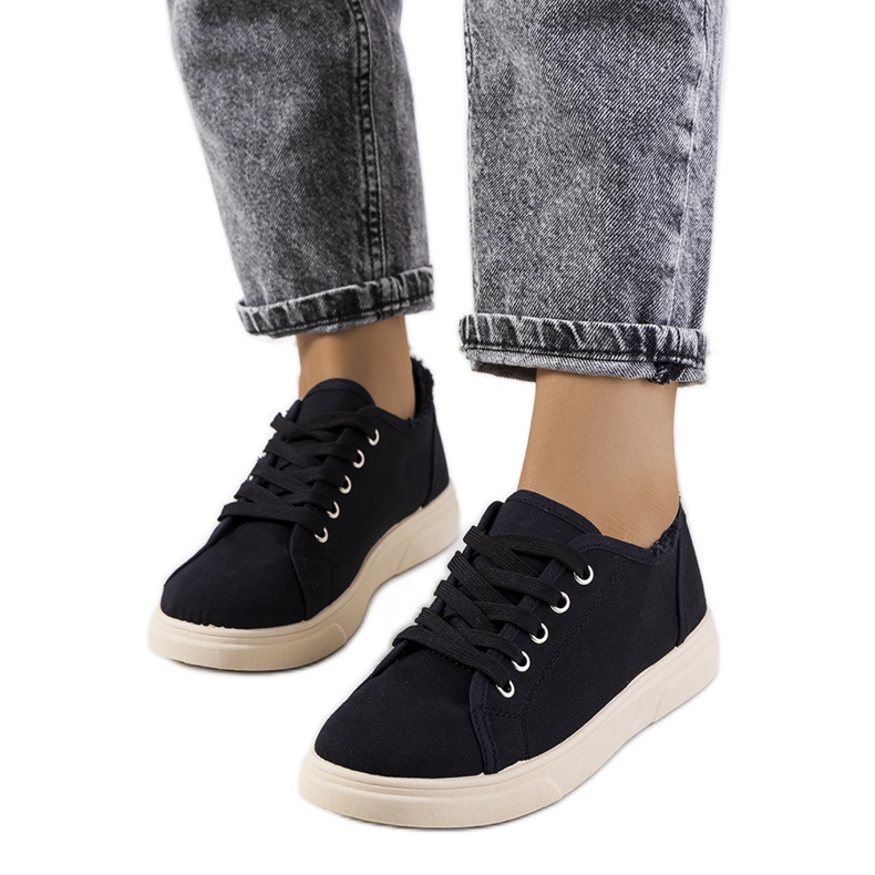 PA1 Svarta klassiska sneakers från Estes