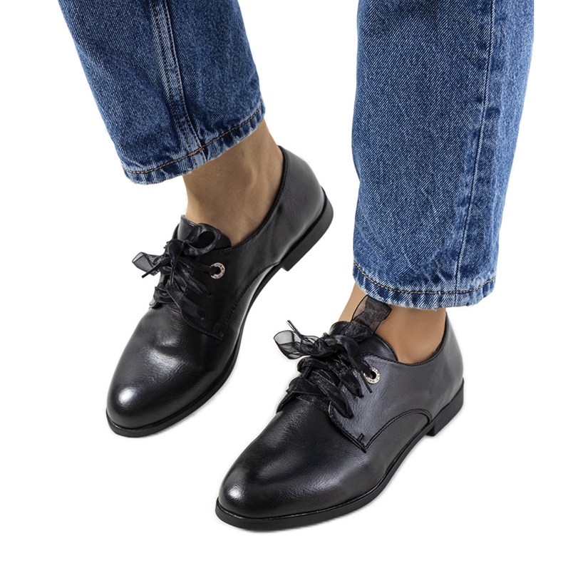 PA1 Andries svarta skor