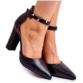 WS1 Läder Pumps På En Hög Klack Svart Salira