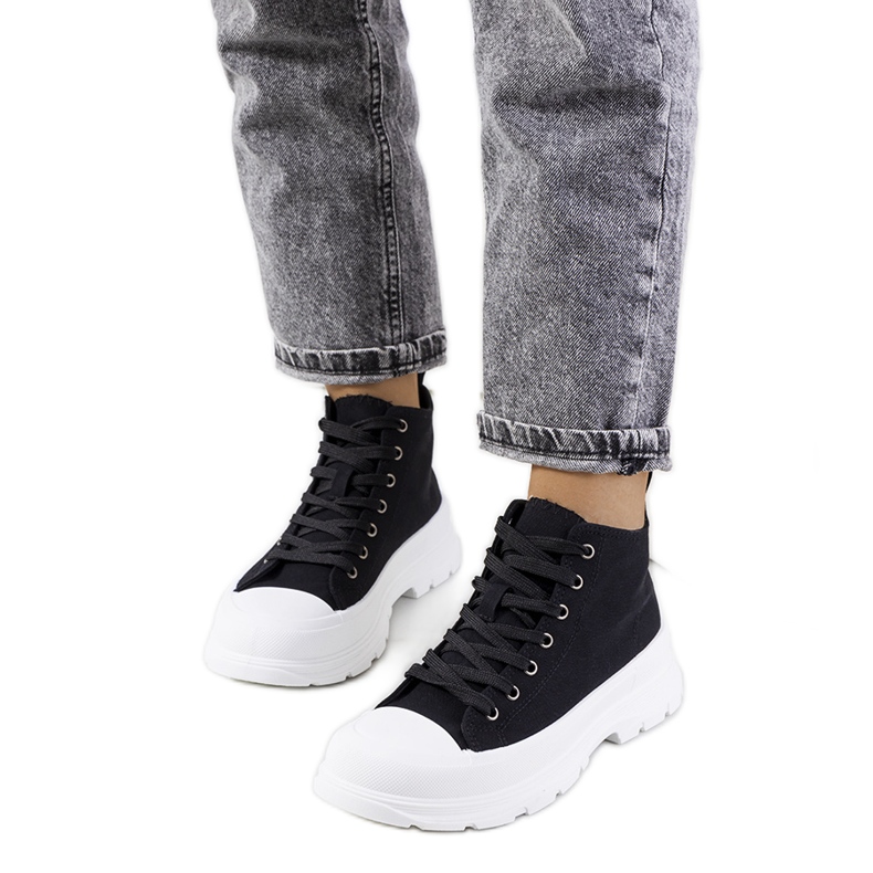 PA1 Svarta sneakers från Saverio