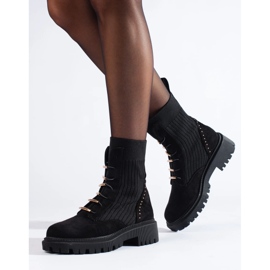 Svarta mockaknutna väskor