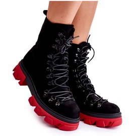 Varma arbetsstövlar i mocka, bundna svarta och röda Pierro