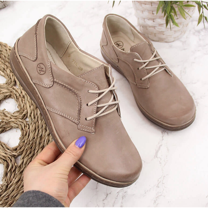 Bekväma damskor i läder i beige Helios 715