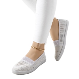 BM Marias gråa genombrutna sneakers