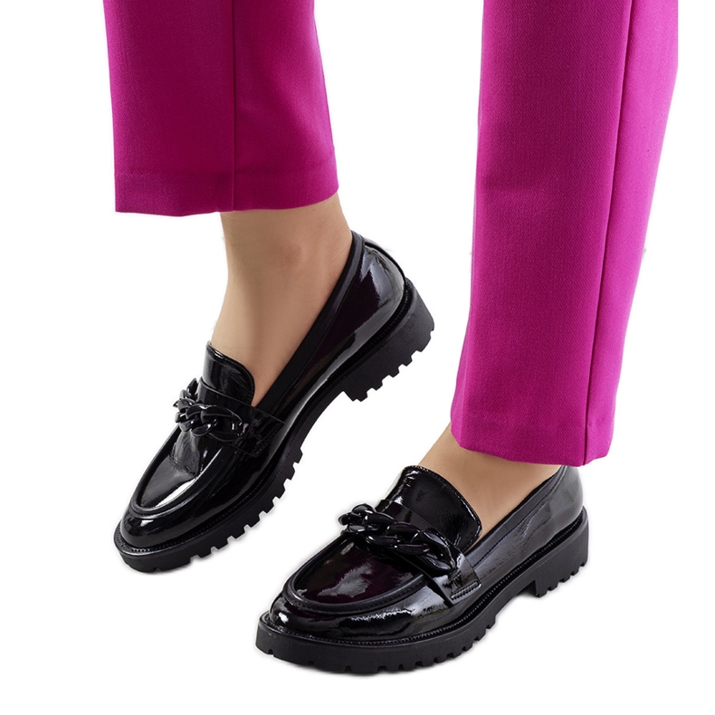 Svartlackade skor från Zezag