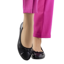 Bitsi svarta ballerinor