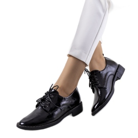 Svarta damskor från Ricieri