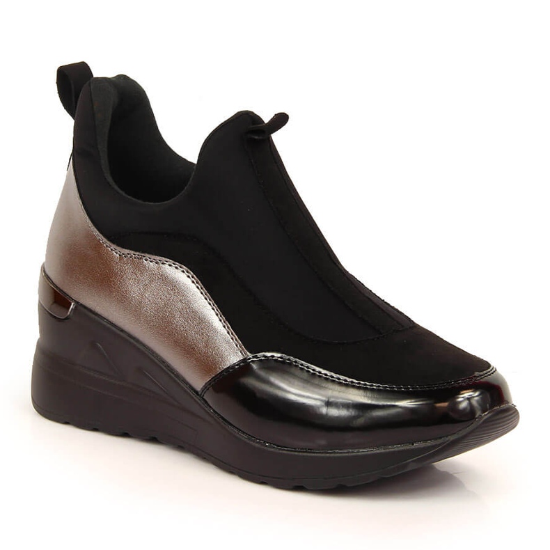 Dambrogues på kilklackarna eVento svart