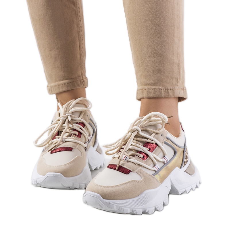 Beiga sneakers från Amarillo beige gyllene
