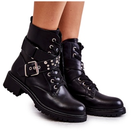 PG1 Svarta lanelly stövlar i ekoläder med bälte och dubbar