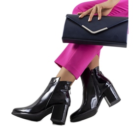 Svarta Goldcrest-stövlar i lack